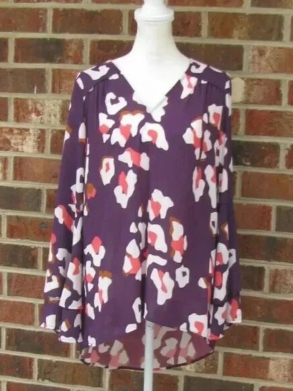 Crosby by Mollie Burch long sleeve top shirt blouse Medium soft luxury style